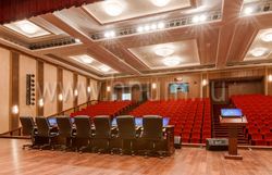 Многофункциональный конференц-зал ВИПК МВД РФ - общий вид зала, вид со сцены