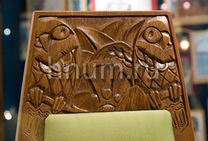 Деревянная мебель с резьбой по дереву в русском стиле