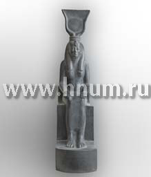 Интерьерная скульптура Изида из гробницы Псамметиха в Саккаре