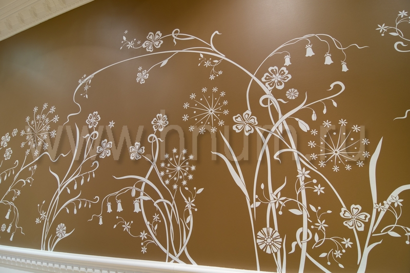Декоративная трафаретная роспись стены в коридоре в квартире - на заказ - художественная мастерская БМ ХНУМ
